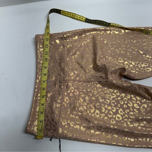 NWT Zyia Active Gold Leopard Light N Tight Hi-Rise 7/8 Legging Women’s Size 8-10 - Picture 8 of 10